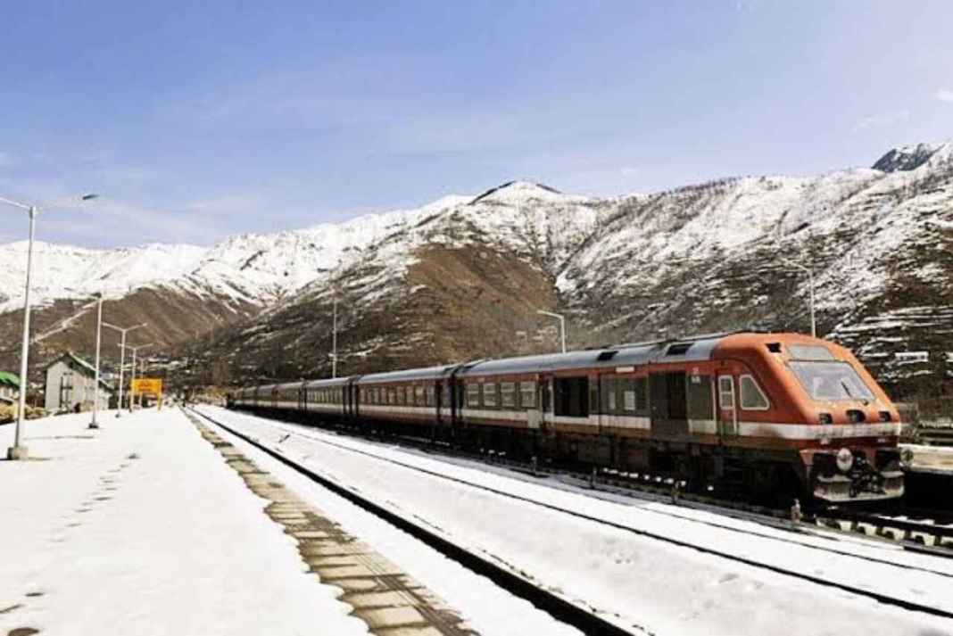 आजाद भारत में पहली बार हिमाचल को मिली इतनी बड़ी सौगात, पहाड़ों का सीना चीर कर दौड़ेगी ट्रेन! Bilaspur-Manali-Leh rail line