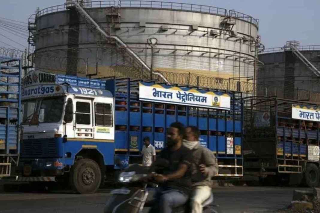 सावधान! भारत के पास सिर्फ 5 दिन का तेल? CAG रिपोर्ट के चौंकाने वाले खुलासे ने बढ़ाई सरकार की टेंशन Crude Oil Inventories