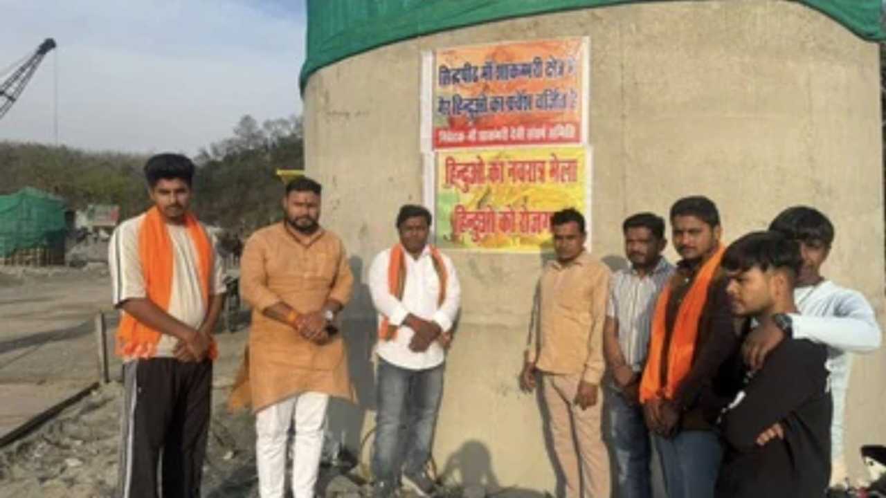 सहारनपुर के शाकंभरी देवी मेले में बड़ा बवाल, इस समुदाय की एंट्री बैन होने से मचा हड़कंप, जगह-जगह लगे पोस्टर Entry of non-Hindus prohibited