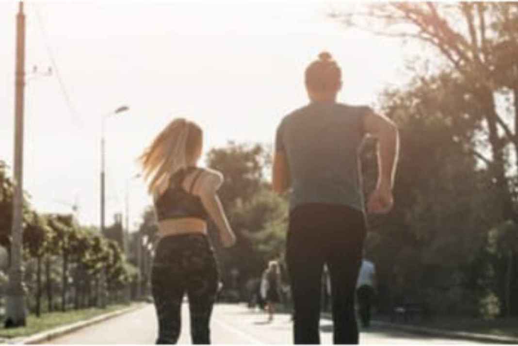 चलने की रफ्तार बताती है आपकी सेहत का हाल, धीमी चाल को न करें नजरअंदाज Health News Walking Speed News