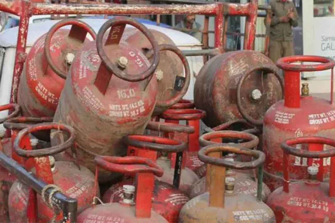LPG संकट: इंडियन ऑयल ने 8 साल बाद ईरान से खरीदी गैस, 43,000 टन से आधे दिन की जरूरत पूरी LPG Crisis Indian Oil News