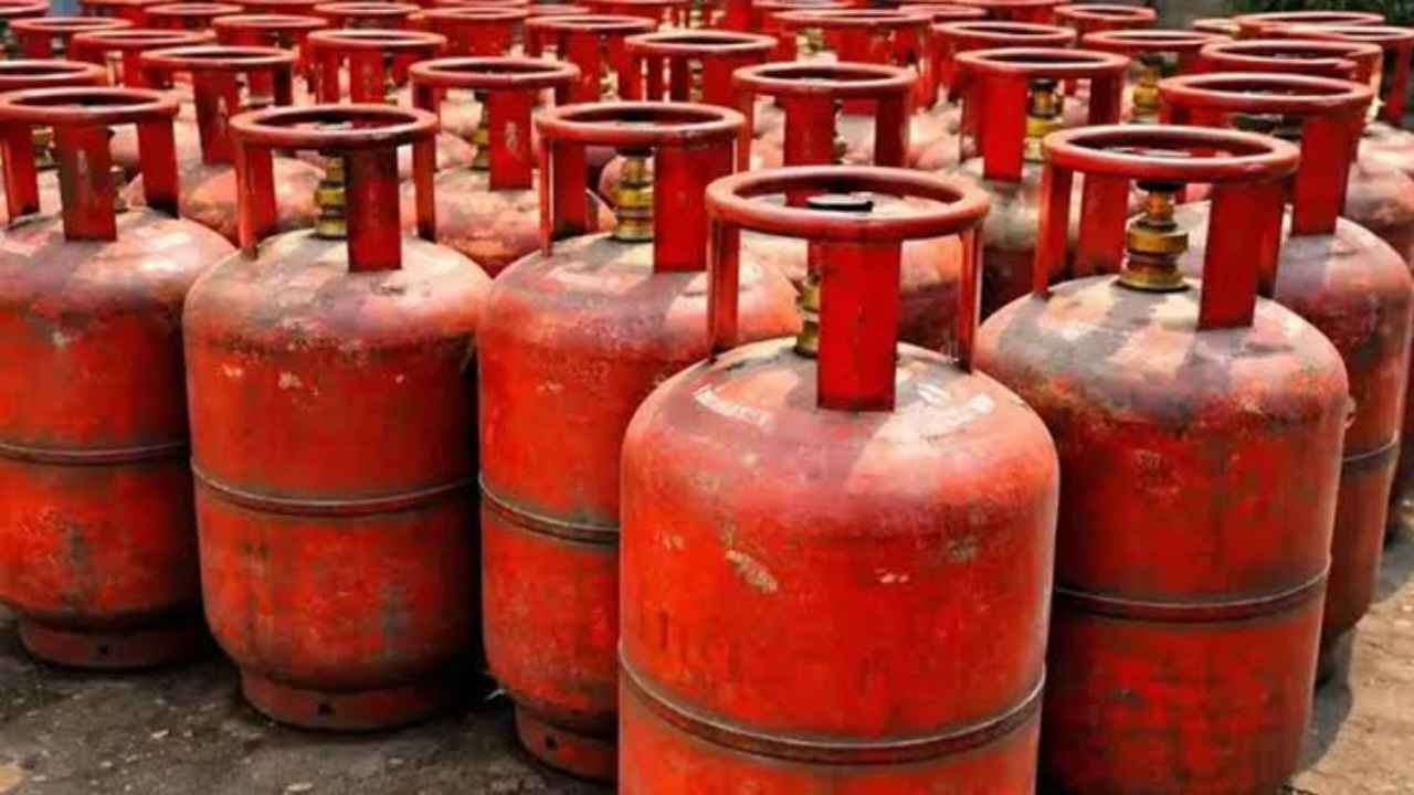 हिमाचल में LPG संकट की आहट? ईरान-इजरायल युद्ध के बीच मुख्य सचिव का बड़ा बयान, जानें क्या सच में खत्म होने वाला है गैस स्टॉक! LPG Supply