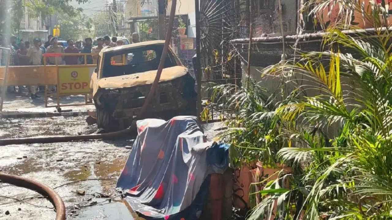 इंदौर में दिल दहलाने वाला हादसा: एक ही परिवार के 8 लोगों की जलकर मौत, 3 घायल Madhya Pradesh News