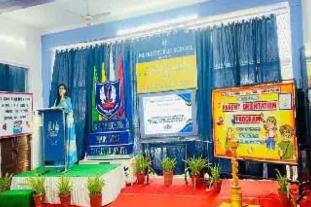 मेरठ पब्लिक स्कूल में अभिभावक अभिमुखीकरण कार्यक्रम, डिजिटल लर्निंग का दिखाया डेमो Meerut News Uttar Pradesh News