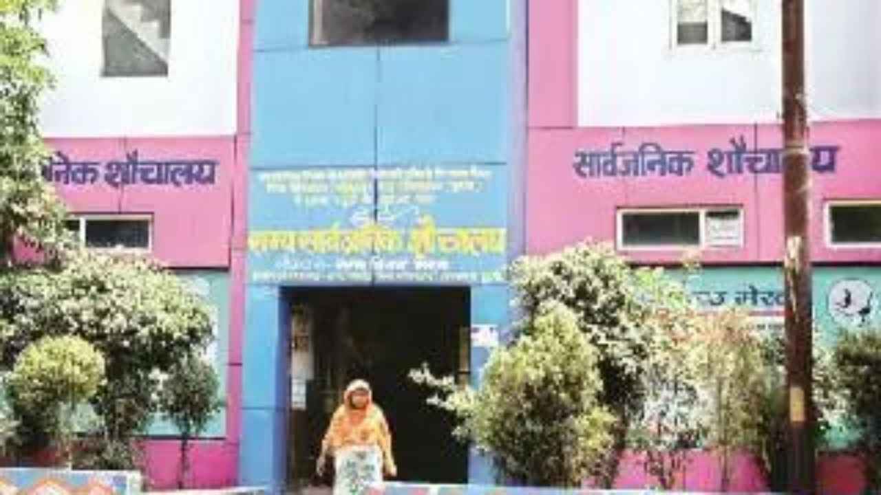 मेरठ की महिलाओं ने उठाया सवाल: विकास के नाम पर करोड़ों खर्च, पर सार्वजनिक जगहों पर पैड की व्यवस्था क्यों नहीं? Meerut News Uttar Pradesh News