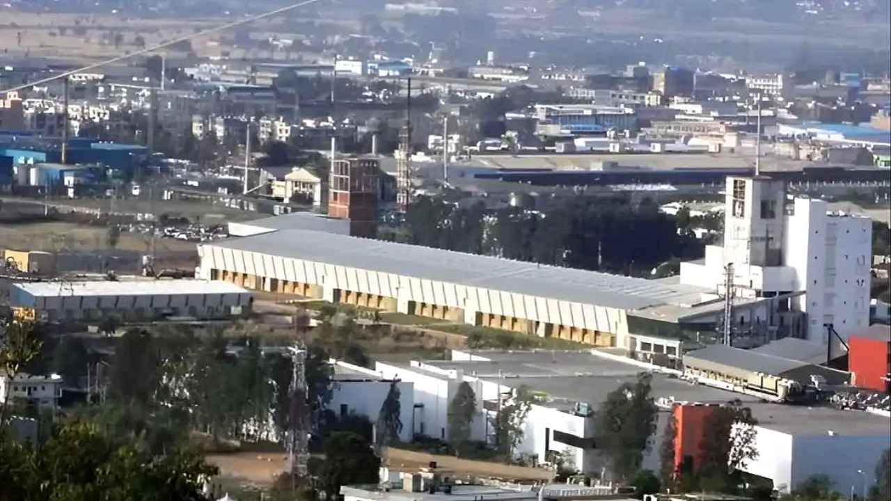 मिडिल ईस्ट की आग से आपकी दवाएं क्यों हो रही हैं महंगी? बंद होने की कगार पर 500 कंपनियां Pharma MSME Sector