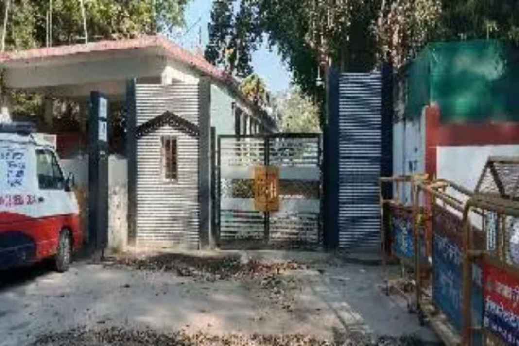 करोड़ों फूंकने के बाद भी ‘शो-पीस’ बना स्मार्ट सिटी का डॉग पार्क: क्या कागज पर ही दौड़ रही हैं विकास की योजनाएं? Prayagraj News Uttar Pradesh