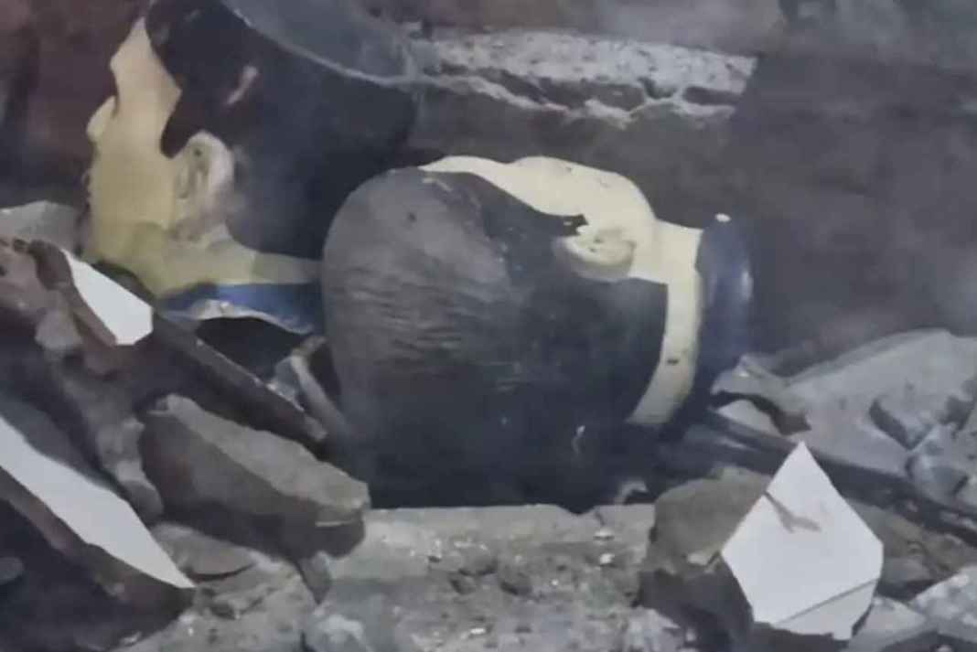 बुलडोजर के मलबे में कटे पड़े थे देश के नायकों के सिर, शाहजहांपुर में ये कैसा ‘विकास’ हो रहा है? Ram Prasad Bismil Ashfaqulla Khan and Roshan Singh