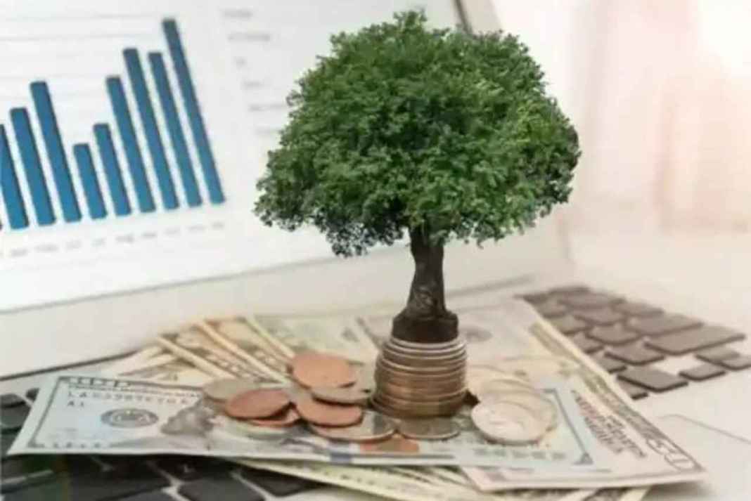 SIP से 20 साल में बनाएं 2 करोड़, जानें हर महीने कितनी रकम लगानी होगी SIP News Investment News