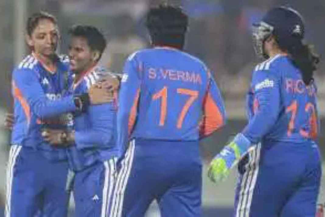 टी20 वर्ल्ड कप से पहले हरमनप्रीत का ‘मिशन साउथ अफ्रीका’, अनुष्का शर्मा की सरप्राइज एंट्री ने सबको चौंकाया! Team India Squad for T20 Series