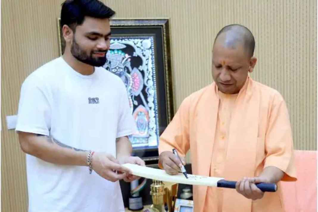 योगी सरकार ने रिंकू सिंह को सौंपा अहम पद, क्रिकेटर बने रीजनल स्पोर्ट्स ऑफिसर, 14 खिलाड़ियों को नियुक्ति पत्र UP News Rinku Singh