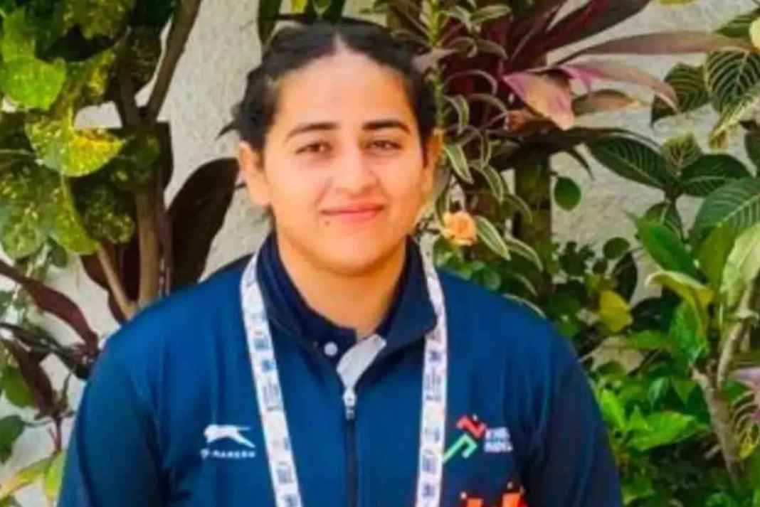 मैदान में उतरी हिमाचल की बेटी, दांव-पेंच देख चित हुए विरोधी, जीत लिया सबसे बड़ा मेडल Wrestler Priyanka Chaudhary
