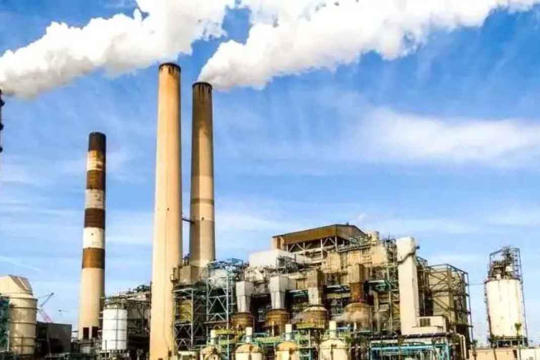 हिमाचल में पर्यावरण से खिलवाड़ पड़ा भारी! 184 उद्योगों पर चला प्रदूषण बोर्ड का हंटर, कटा बिजली कनेक्शन fines imposed on industries