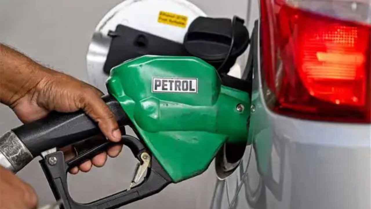 तेल संकट की आग में झुलसे भारत के पड़ोसी देश, पाकिस्तान-श्रीलंका में हाहाकार fule