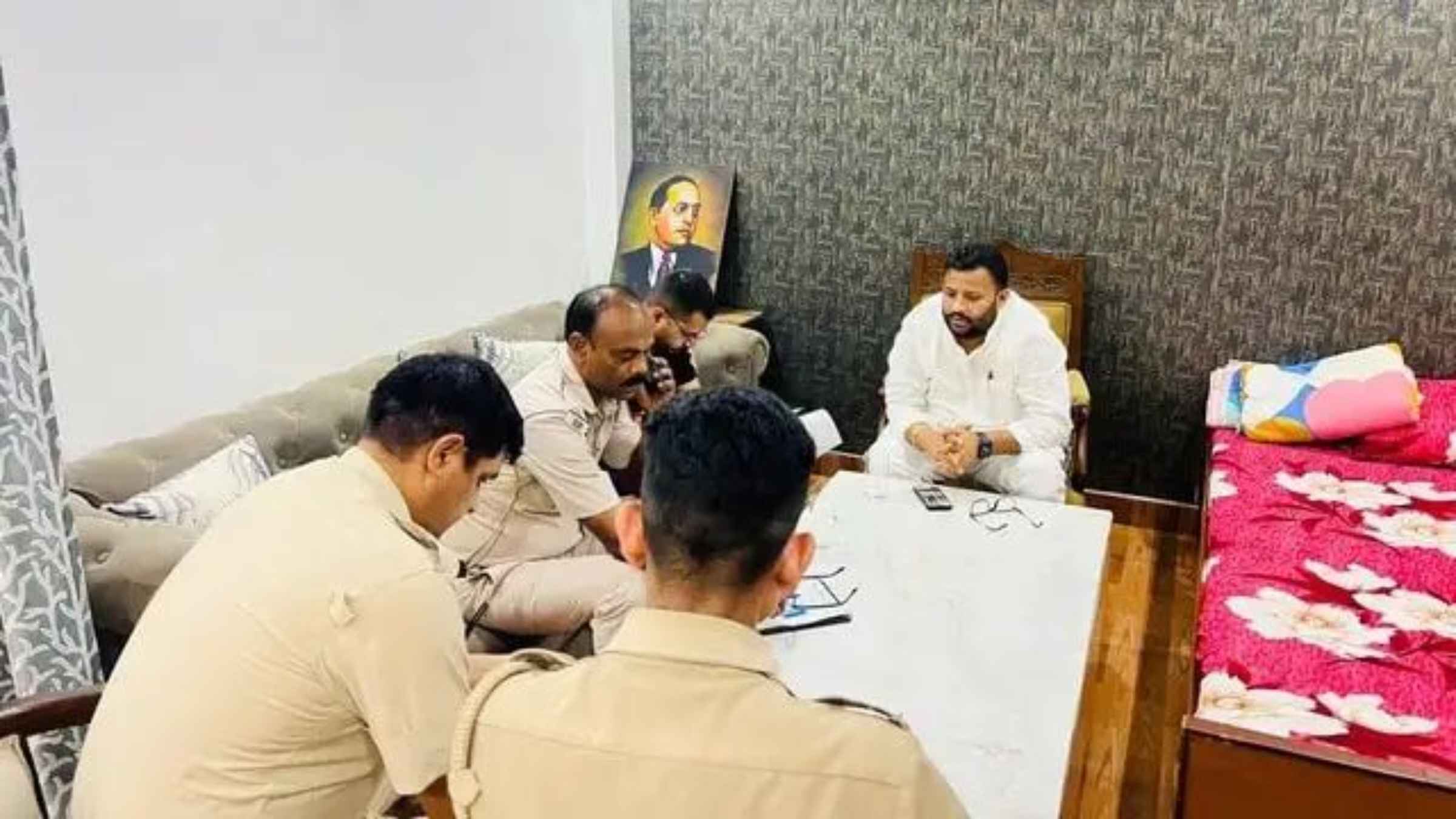 दिल्ली में खौफनाक साजिश: AAP विधायक को मिली कत्ल की धमकी, गुरुग्राम के 10 स्कूलों में बम का अलर्ट AAP MLA Kuldeep Kumar Gurugram school bomb