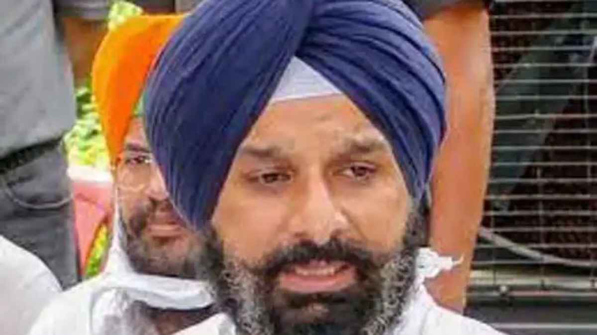 पंजाब में बड़ी राजनीतिक टूट की आहट, बिक्रम मजीठिया का दावा- ‘सरकार गिरने के कगार पर’ Bikram Majithia