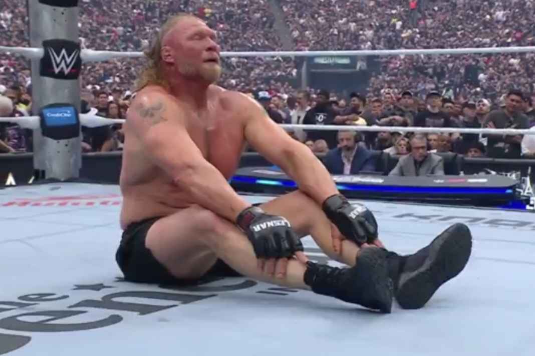 WrestleMania 42: ब्रॉक लेसनर ने रिंग में छोड़े अपने जूते और ग्लव्स, फूट-फूटकर रोया ‘द बीस्ट’, क्या सफर हुआ खत्म? Brock Lesnar Says GoodBye to WWE