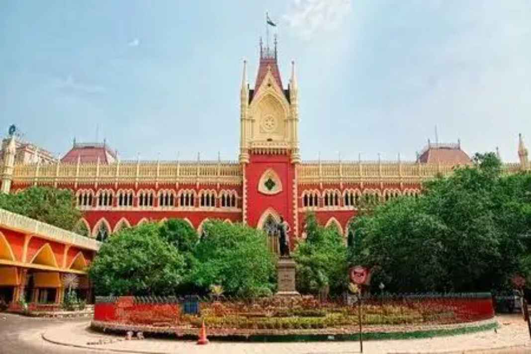 बंगाल चुनाव में 800 TMC कार्यकर्ताओं की होगी गिरफ्तारी? चुनाव से ठीक पहले हाईकोर्ट पहुंची ममता की पार्टी, मची भारी खलबली Calcutta High Court