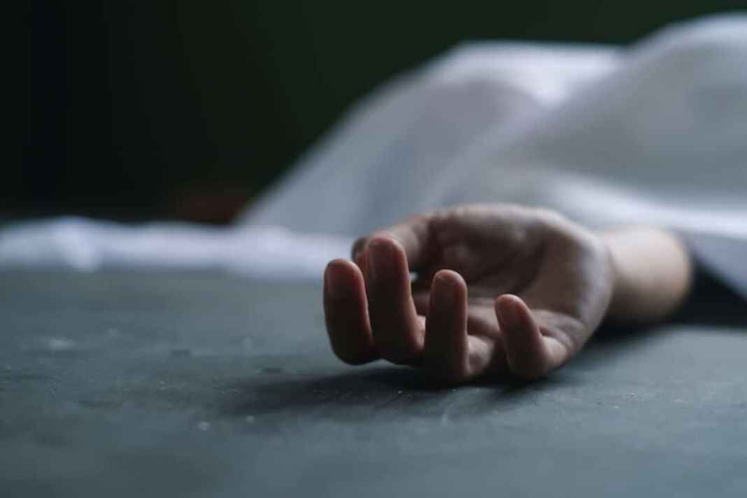 मंडी में खौफनाक मंजर! किराये के कमरे में फंदे से लटकी मिली कॉलेज छात्रा की लाश, सहेली ने देखा तो उड़ गए होश Dead
