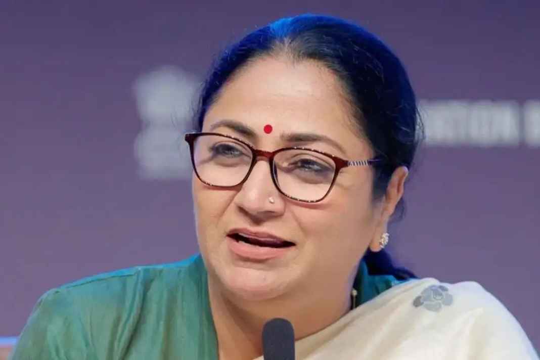 दिल्ली सेमीकंडक्टर पॉलिसी का ड्राफ्ट तैयार, CM रेखा गुप्ता ने कहा- युवाओं को मिलेंगे हजारों नए रोजगार Delhi India