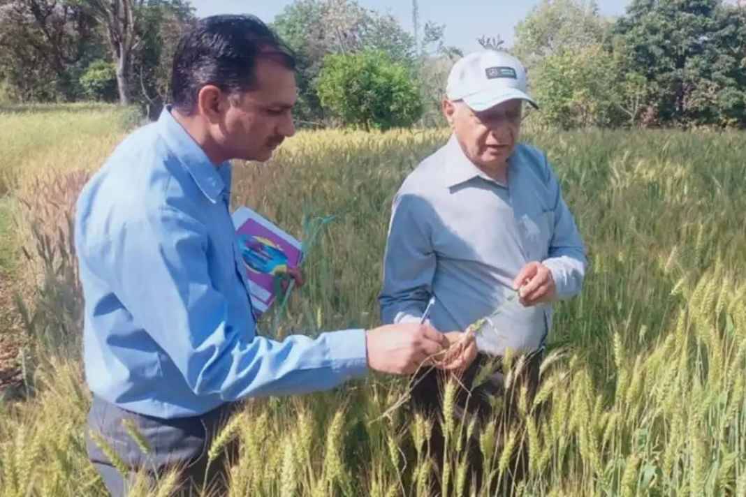 खेतों में पसीना बहाने वाले पिता का बेटा बना पद्मश्री का हकदार! जानिए डॉ. प्रेम लाल गौतम की प्रेरणादायक कहानी Dr. Prem Lal
