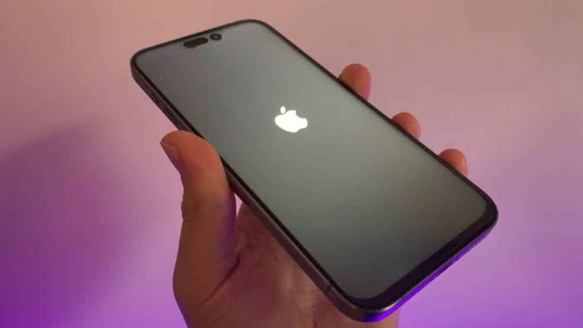 सावधान! सस्ते iPhone के चक्कर में लुट रहे लोग, हैदराबाद पुलिस ने यूपी के बड़े जालसाज गिरोह को दबोचा Fake iPhone