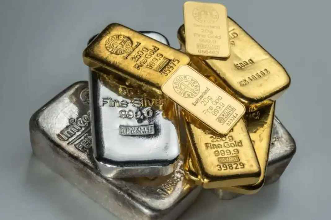 सोने-चांदी के दामों में आने वाला है बड़ा भूचाल? मिडिल ईस्ट के तनाव से सहमे निवेशक Gold Silver Price