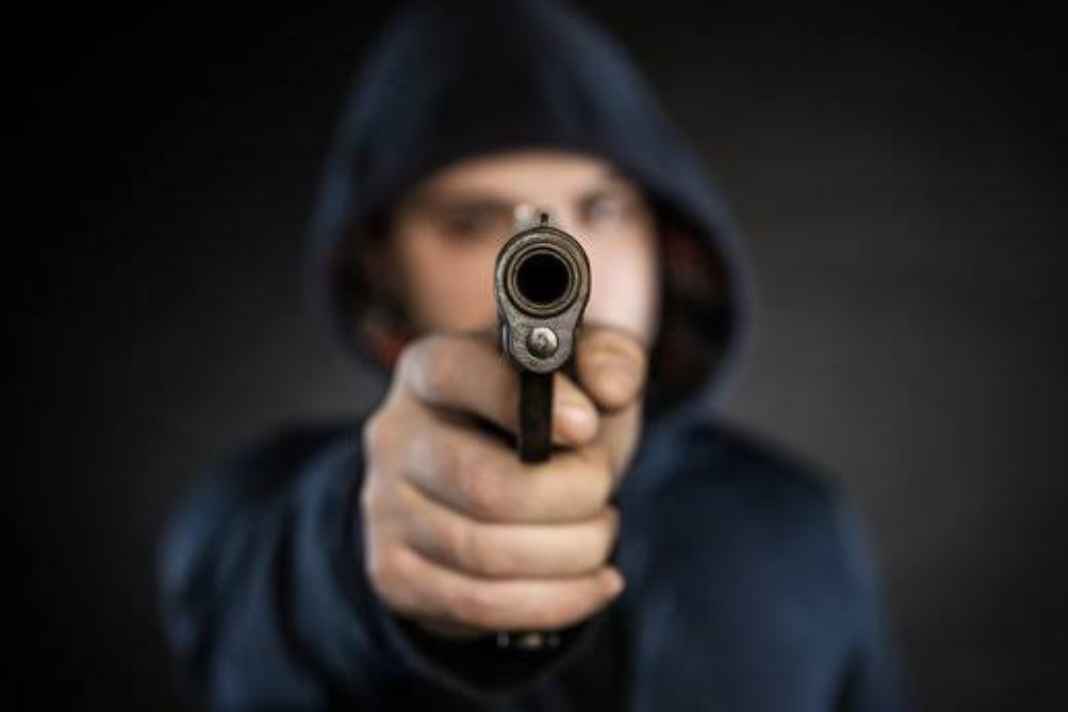 Gun Firing Italy