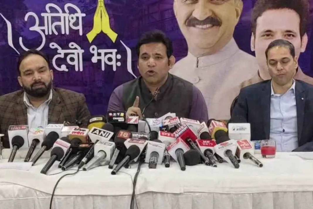 हिमाचल सरकार के फैसले से पर्यटन निगम में मचा घमासान! निजी हाथों में जाएंगे 8 होटल, कर्मचारियों में भारी आक्रोश HPTDC