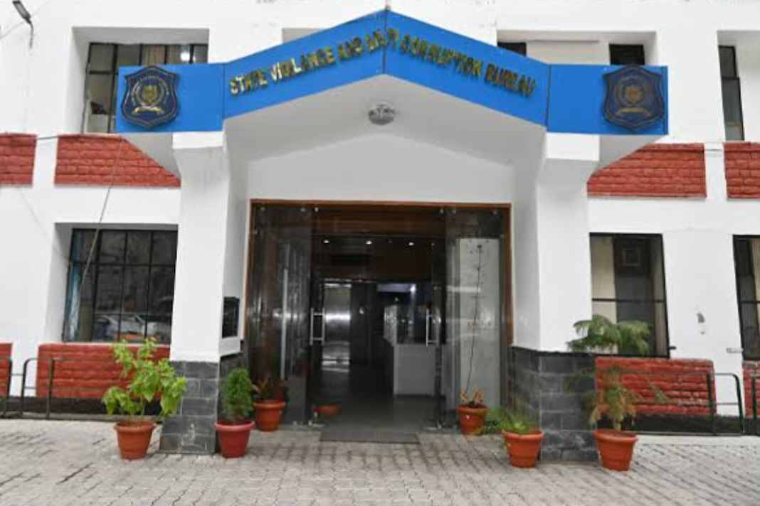 हिमाचल में मर्दों का हुआ बच्चेदानी का ऑपरेशन? हिमकेयर योजना में 110 करोड़ का महाघोटाला, विजिलेंस ने शुरू की जांच HP Vigilance