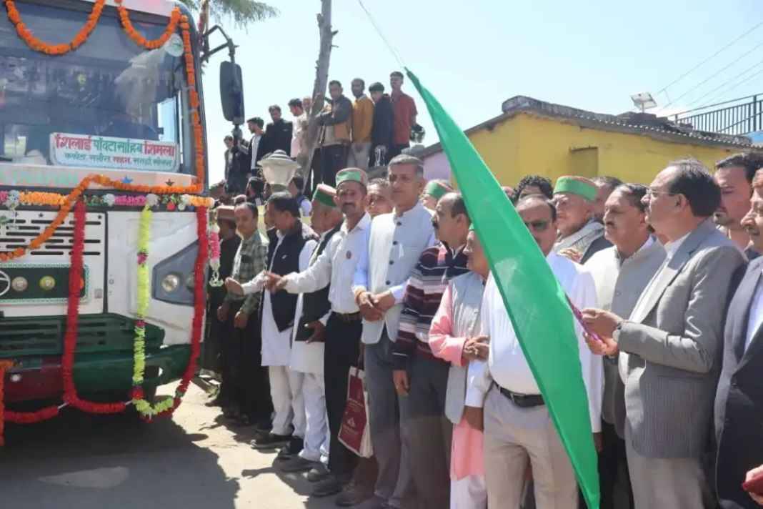 शिमला का सफर हुआ बेहद आसान! मंत्री ने खुद बस में किया सफर, जानिए अब किस रूट पर दौड़ेगी नई HRTC बस? Harshvardhan Chauhan