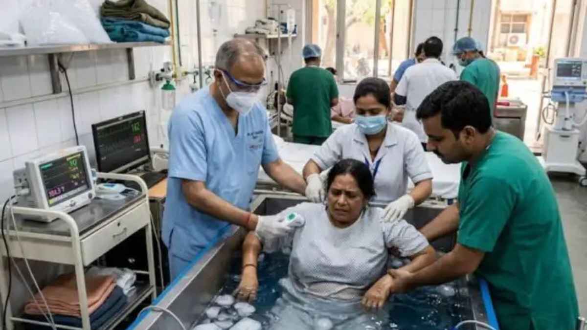 दिल्ली के RML अस्पताल में ‘आइस बाथ’ से मौत को मात: 104 डिग्री पर खौलते शरीर को बचाने की आखिरी जंग HeatStroke