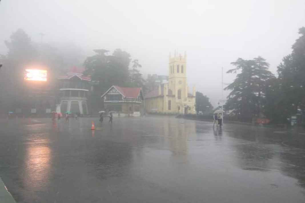 हिमाचल में कुदरत का कहर: 40KM की रफ्तार से आंधी और भारी ओलावृष्टि का ऑरेंज अलर्ट, किसानों की उड़ी नींद Himachal Weather Today