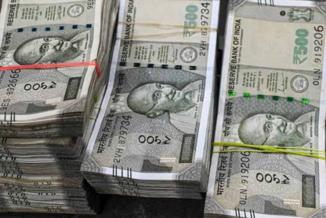 हिमाचल के खजाने पर बोझ: स्टेट गेस्ट के सत्कार में उड़ाए करोड़ों, आंकड़े देख रह जाएंगे दंग Indian Money