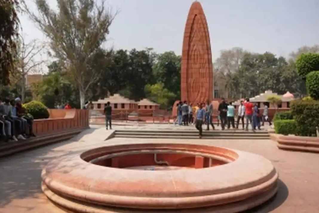 जलियांवाला बाग: राष्ट्रपति मुर्मु, पीएम मोदी और अमित शाह ने शहीदों को दी श्रद्धांजलि Jallianwala Bagh PM Modi