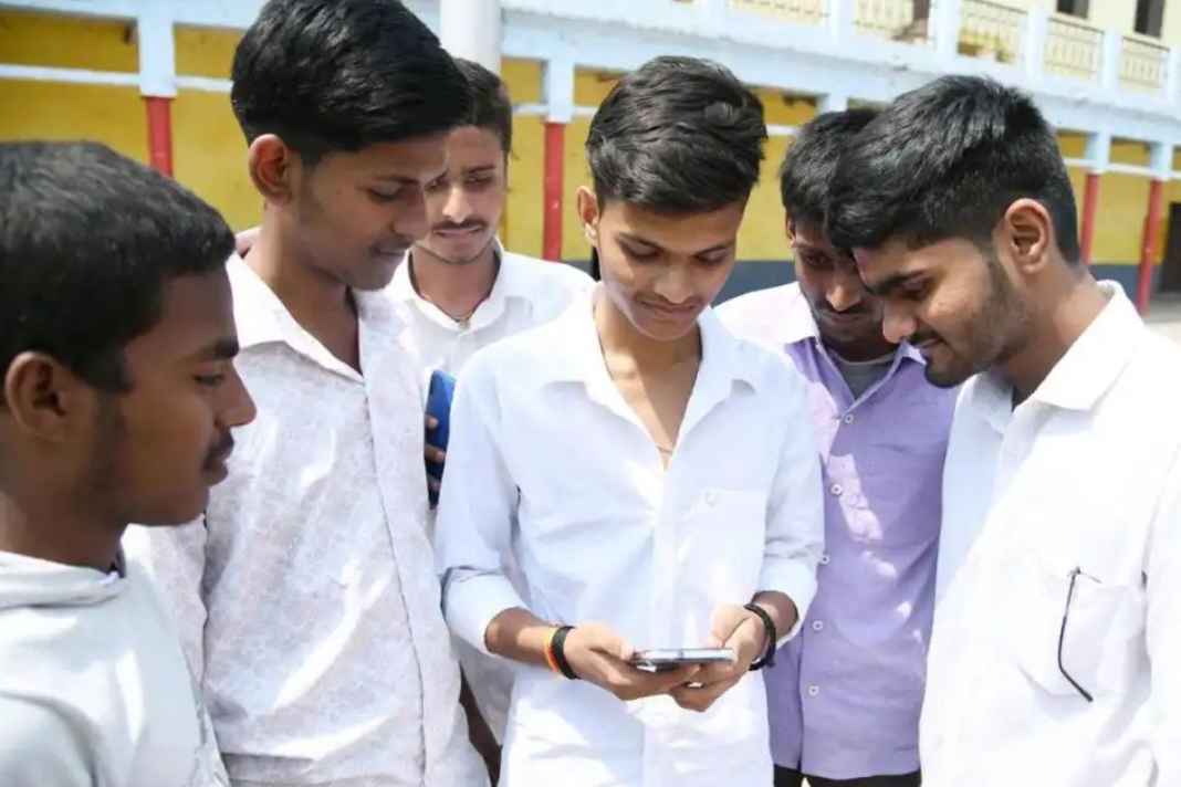 JKBOSE 10th Result 2026: जम्मू-कश्मीर बोर्ड ने जारी किया 10वीं का रिजल्ट, ऐसे देखें अपना स्कोरकार्ड Jammu Kashmir Board 10th Result 2026 Out