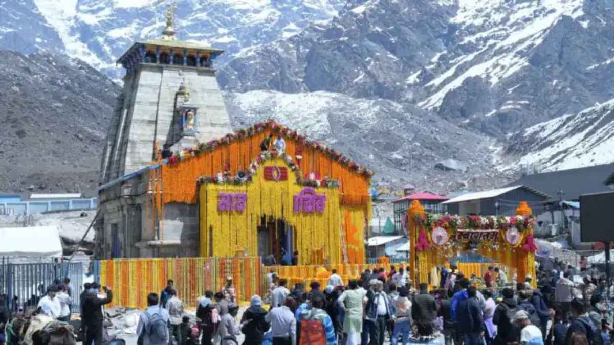 केदारनाथ में उमड़ा आस्था का सैलाब, तीन दिनों में रिकॉर्ड तोड़ दर्शन, भ्रामक खबरों पर लगाम! Kedarnath