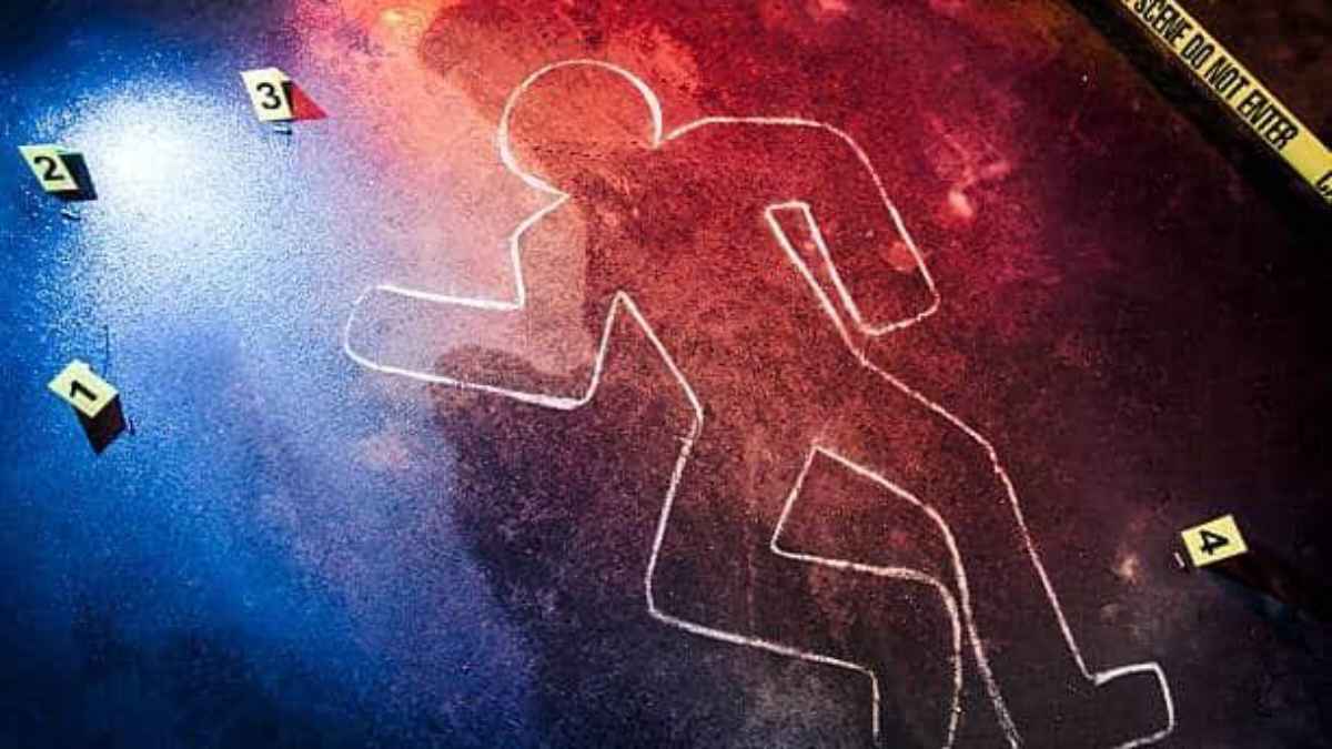 खून से सने कपड़ों में थाने पहुंचा पति, बोला- ‘मैंने उसे मार डाला’, जानिए खौफनाक वारदात की पूरी कहानी Murder