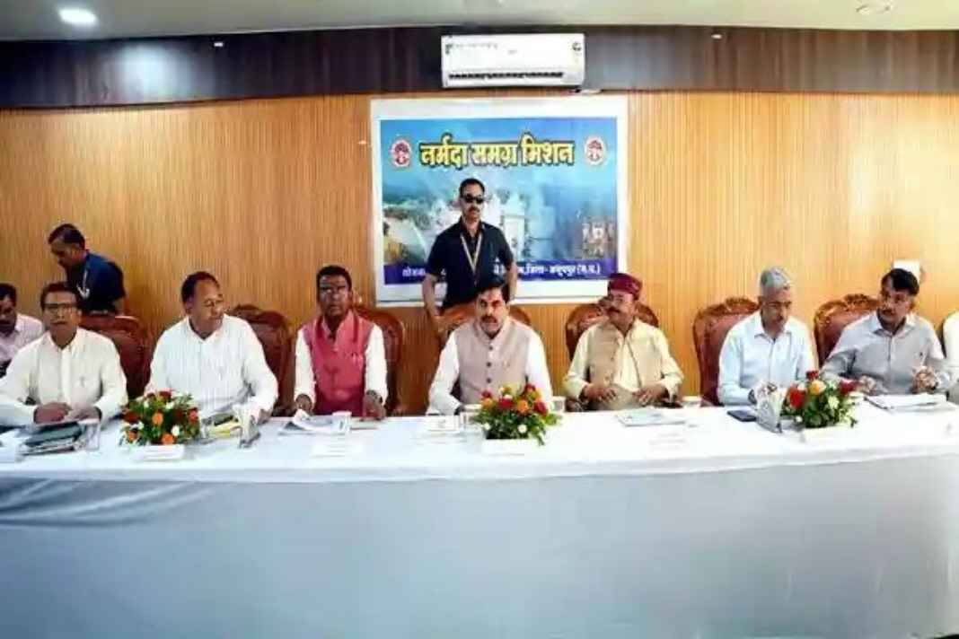 MP: CM मोहन यादव ने अमरकंटक में निर्माण पर रोक लगाने के दिए निर्देश, शराब और प्लास्टिक पर भी प्रतिबंध Narmada river Amarkantak