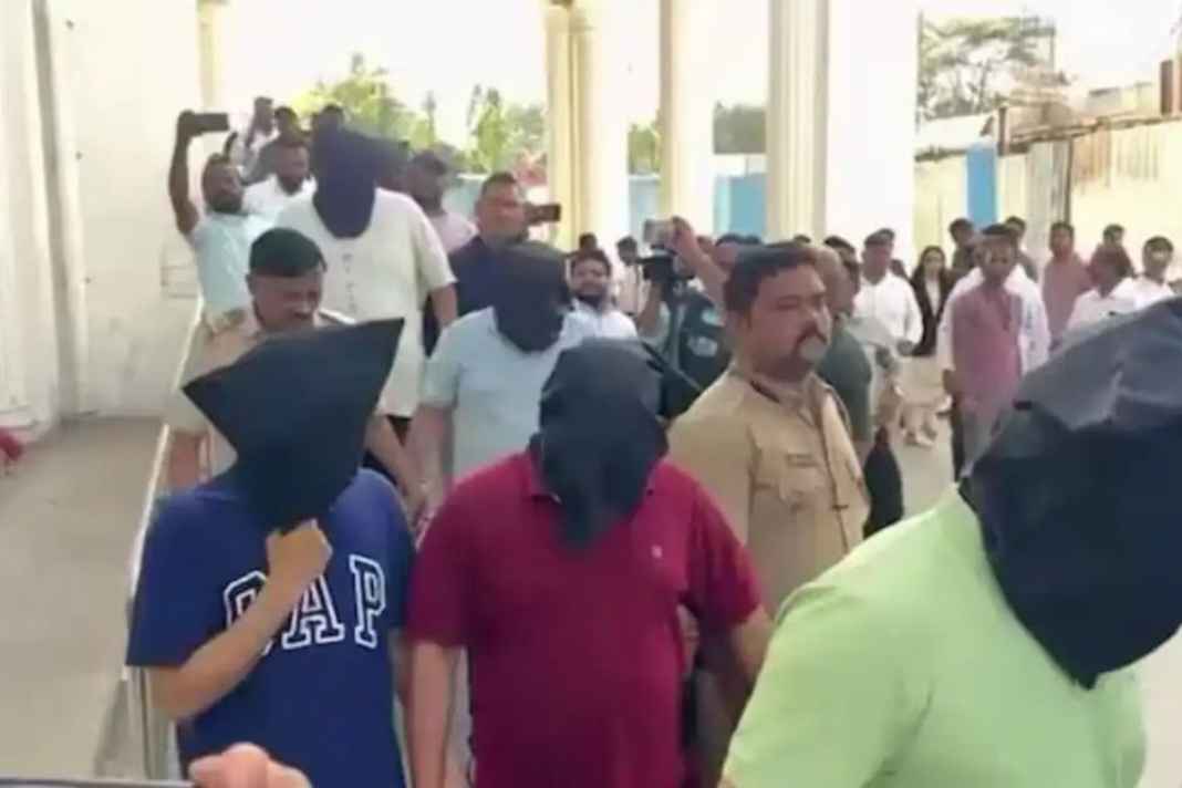 नासिक TCS धर्मांतरण मामला: कैंसर पीड़ित पिता के इलाज के लिए सहन किया यौन उत्पीड़न, आरोपी निदा खान फरार Nashik