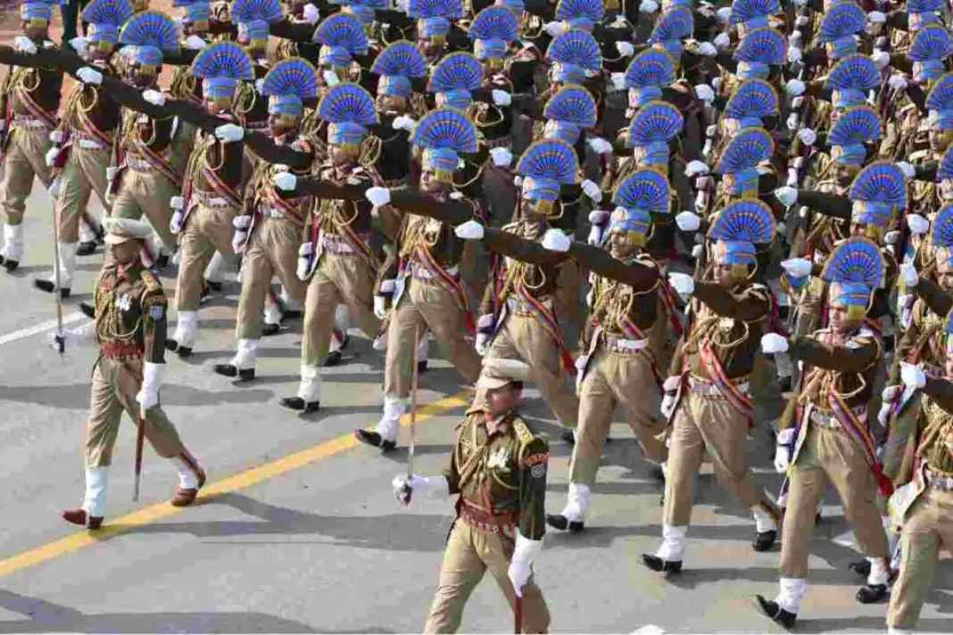 CRPF ने 9175 कांस्टेबल पदों पर निकाली भर्ती, 10वीं पास उम्मीदवारों के लिए सुनहरा मौका New Delhi 5