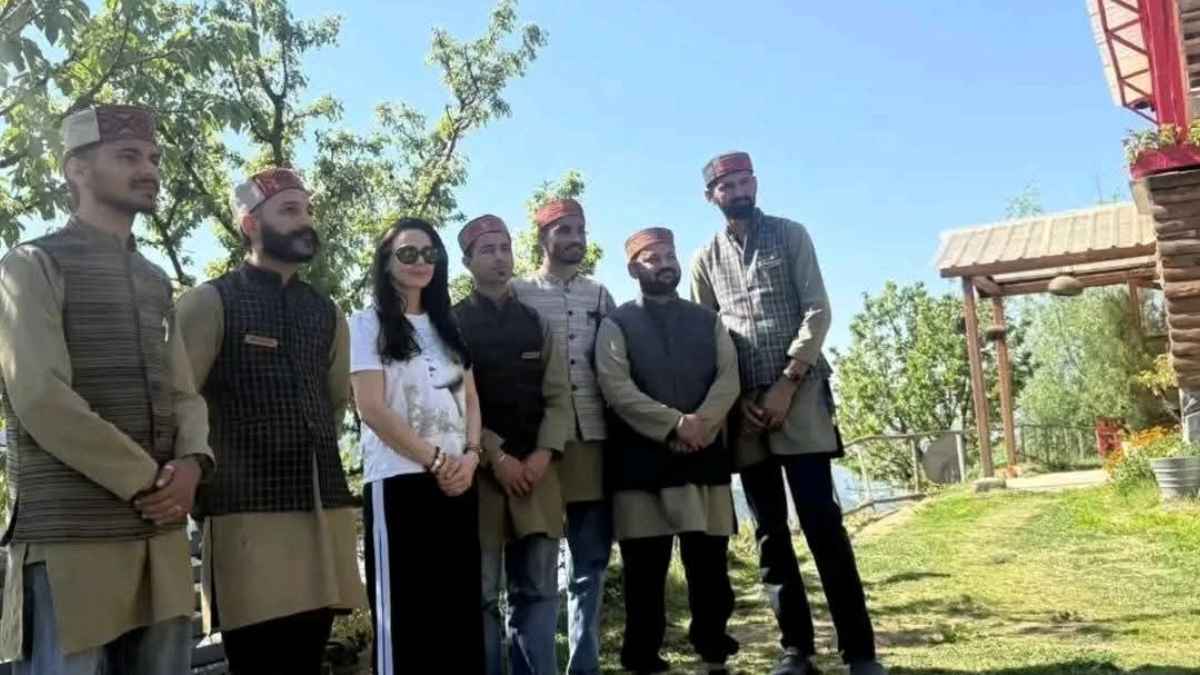 IPL की थकान मिटाने पहाड़ों की गोद में पहुंचीं प्रीति जिंटा, शिमला के इस गांव में बिताए यादगार पल Preity Zinta