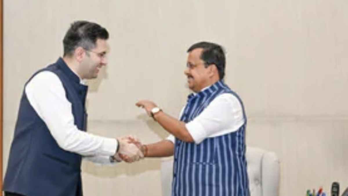 राघव चड्ढा को भारी पड़ी ‘अनुशासन’ की चूक? सदन में बीजेपी नेता ने सरेआम सिखाया शिष्टाचार का पाठ Raghav Chadha and Nitin Naveen