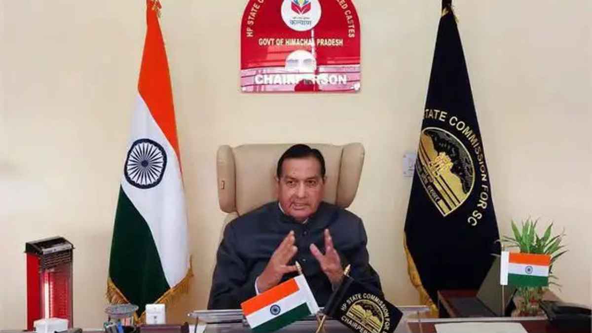 हमीरपुर में 12 दलित परिवारों के साथ भेदभाव? पुरानी सड़क उखाड़ी, न्याय के लिए राज्य अनुसूचित जाति आयोग पहुंचा मामला SC Commission Chairman Kuldeep Dhiman