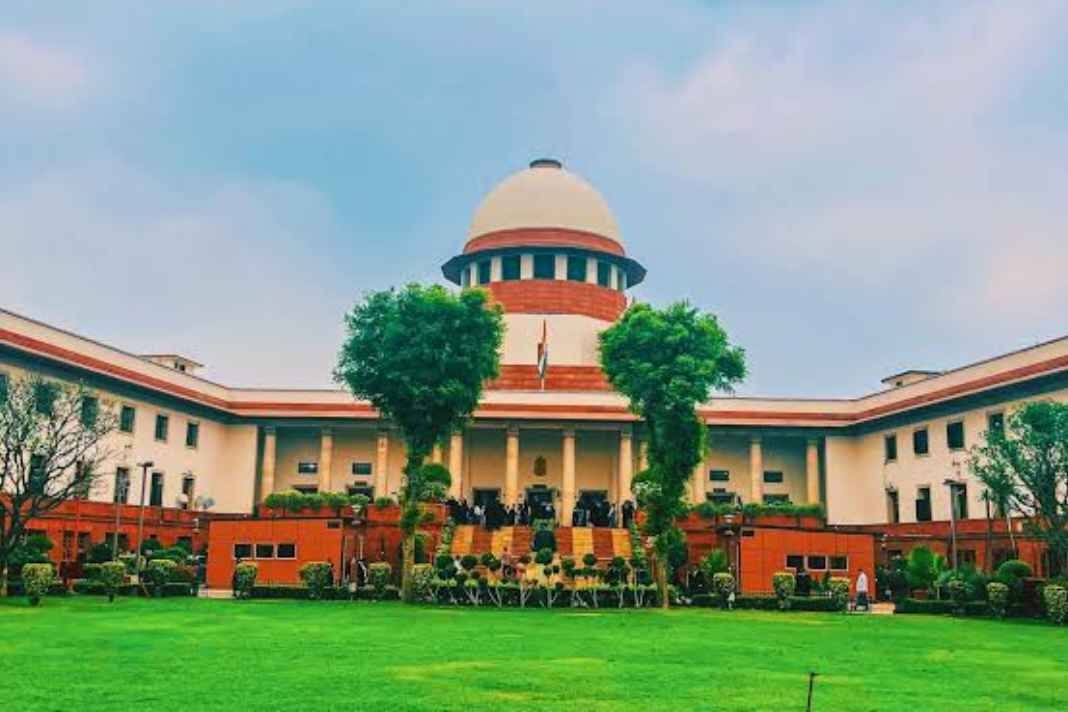 पेंशनभोगियों की जीत: सुप्रीम कोर्ट का DA पर ऐतिहासिक फैसला, लाखों बुजुर्गों के खाते में आएगा मोटा एरियर; जानें किसे मिलेगा लाभ? Supreme Court