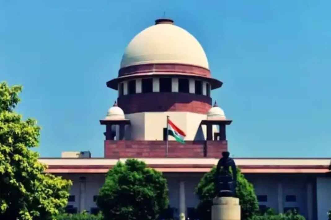 सुप्रीम कोर्ट की चुनाव आयोग को कड़ी फटकार, पश्चिम बंगाल के लाखों ‘संदिग्ध मतदाताओं’ पर आया बड़ा फैसला Supreme Court of India