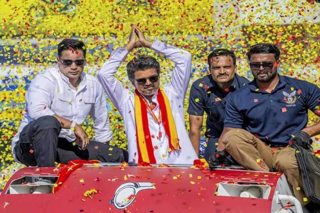 चुनाव आचार संहिता का उल्लंघन: अभिनेता विजय और TVK पदाधिकारियों पर तीन मामले दर्ज, बिना अनुमति रोड शो करने का आरोप Tamil Nadu Election Vijay