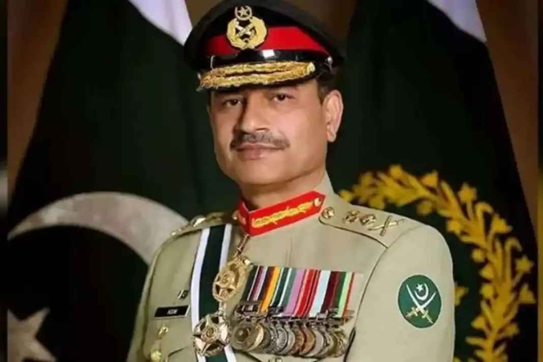 ईरान के साथ IRGC से लेकर सुलेमानी तक के संबंध, आसिम मुनीर ने बढ़ाई अमेरिका की टेंशन Tehran Iran