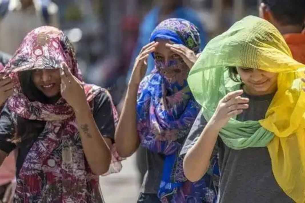 UP Weather Alert: आंधी-बारिश का दौर खत्म, अब भयंकर लू और तपती गर्मी के लिए रहें तैयार UP Weather News
