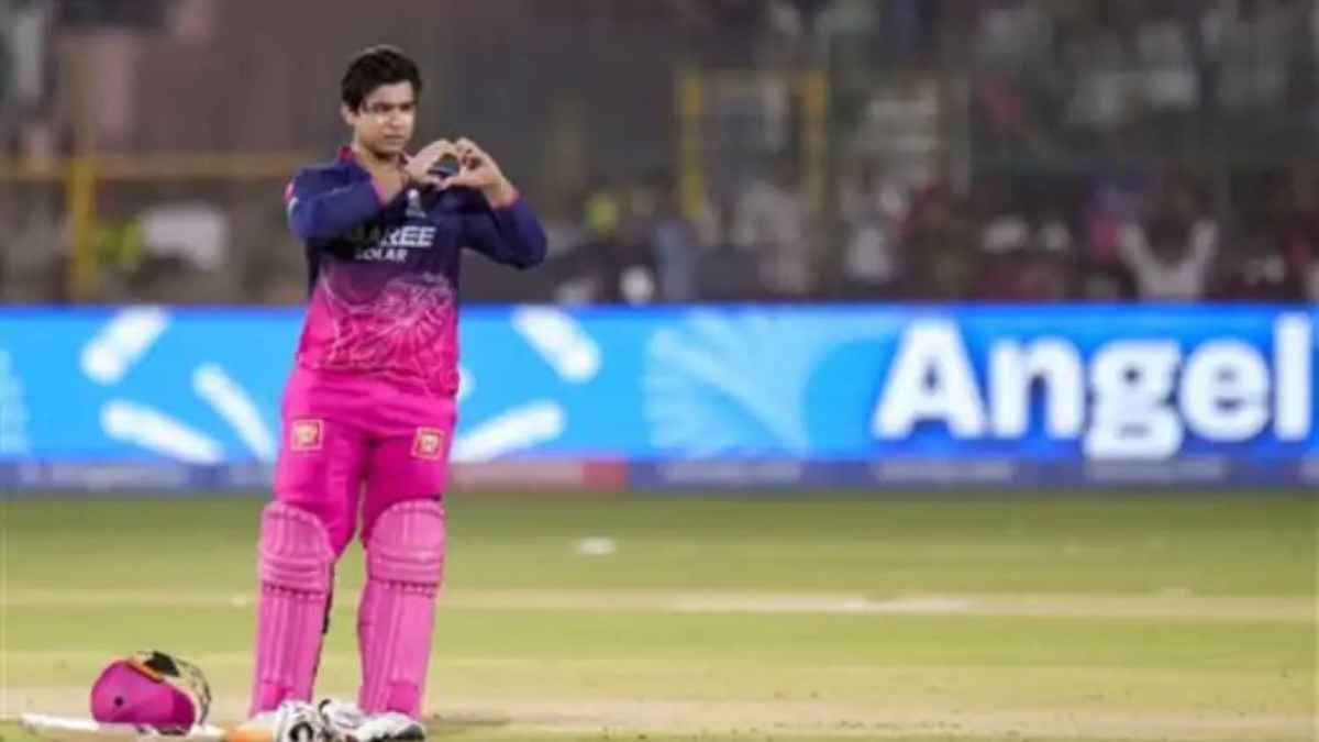 वैभव सूर्यवंशी के 36 गेंदों वाले शतक ने मचाया कोहराम, यशस्वी जायसवाल के साथ हुई उस ‘सीक्रेट’ बातचीत का किया खुलासा VaibhavSuryavanshi